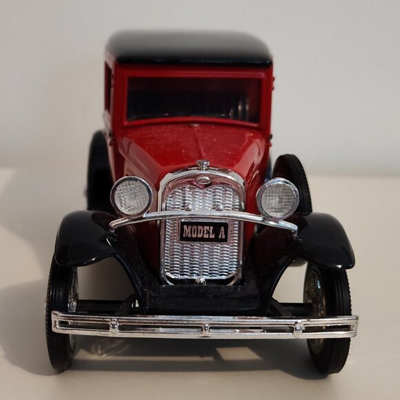 Liberty Classics Ford Model A Delivery Van locking coin bank, like new condition - Picture 4 of 11